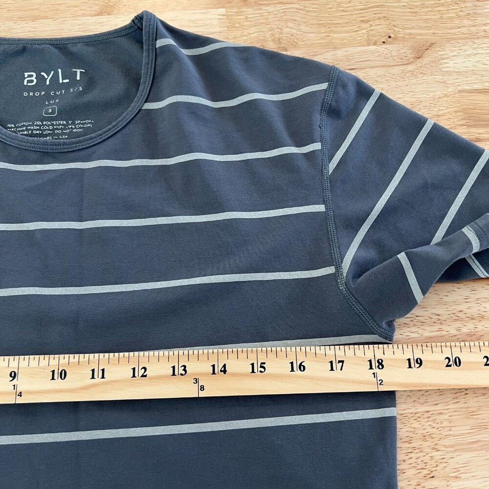 BYLT Drop Cut Short Sleeve Lux Size S T-Shirt Curved Hem Striped Gray Athletic - Picture 7 of 8
